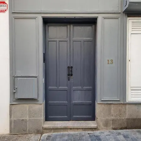 Hostal Compass House *