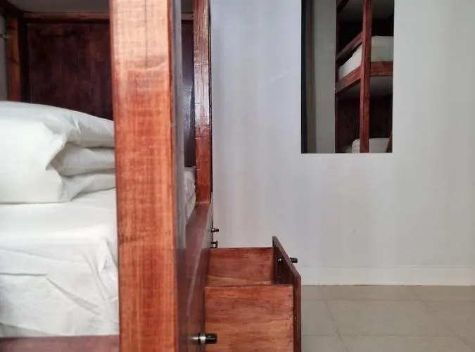 Albergue Compass House