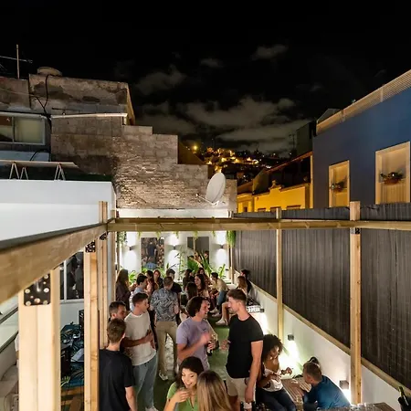 Compass House Хостел *