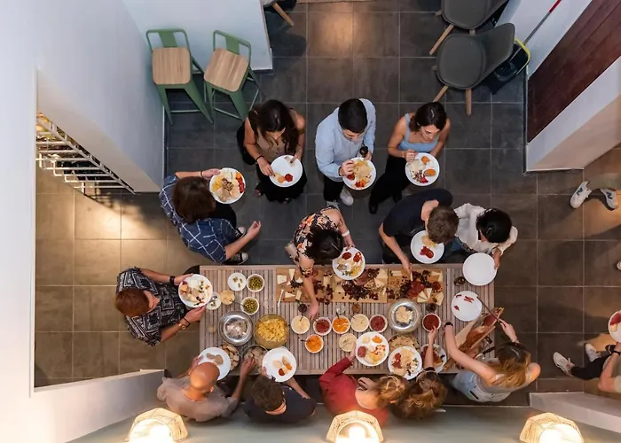 Compass House Hostel *