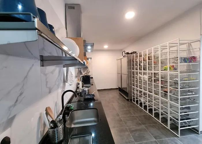 Hostel Compass House *