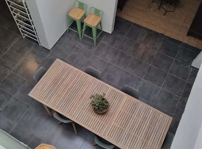 Hostel Compass House