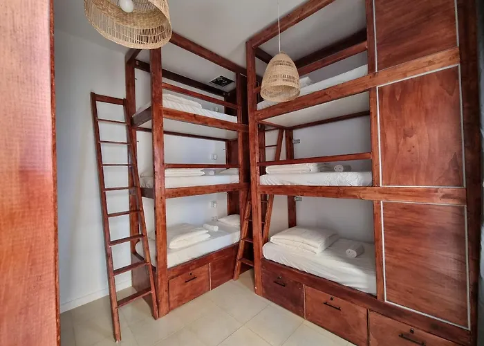 Compass House Hostel *